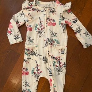 Super soft Zipper Floral Footie